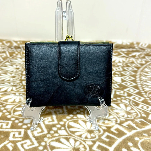 Buxton Top Grain Cowhide Black Women's Wallet Clutch Kiss Lock - Picture 1 of 8